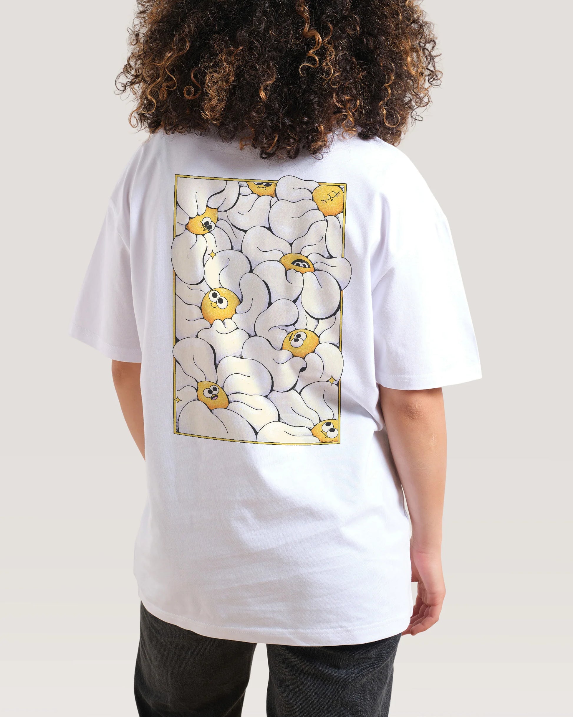 Among the Daisies T-Shirt – Black colorway front view